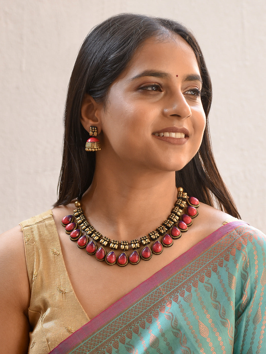 Raktakarani — Handcrafted Teardrop Design Terracotta Jewellery Set in Red & Antique Gold