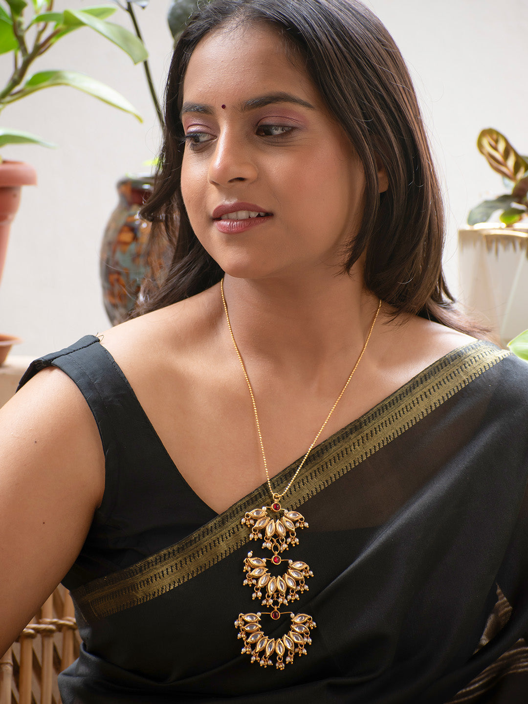 Premium Gold Finish Kundan and Kemp Stone Pearls Necklace Gold Chain