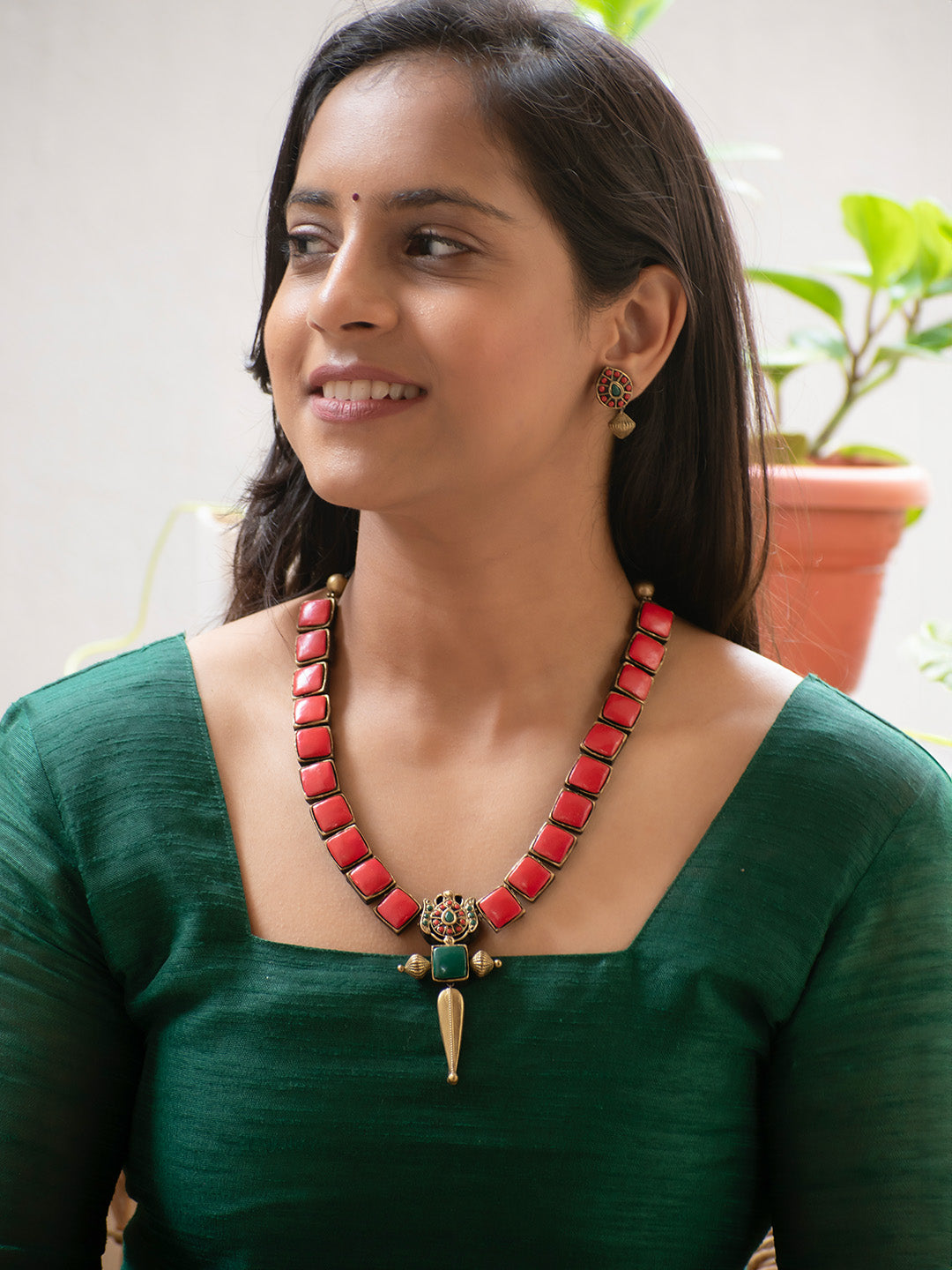 Chaturika — Red Green Square Design Handmade Terracotta Necklace Set