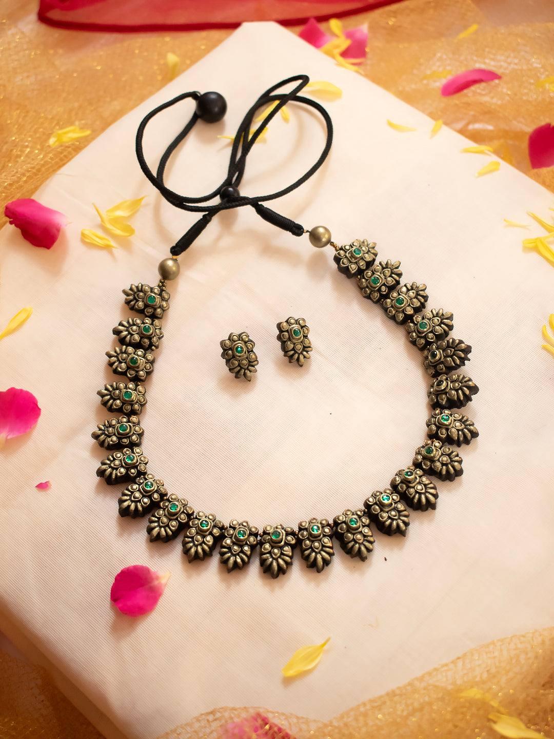 Antique Gold Floral and Leaf Design Green Kundan Handmade Terracotta Necklace Set