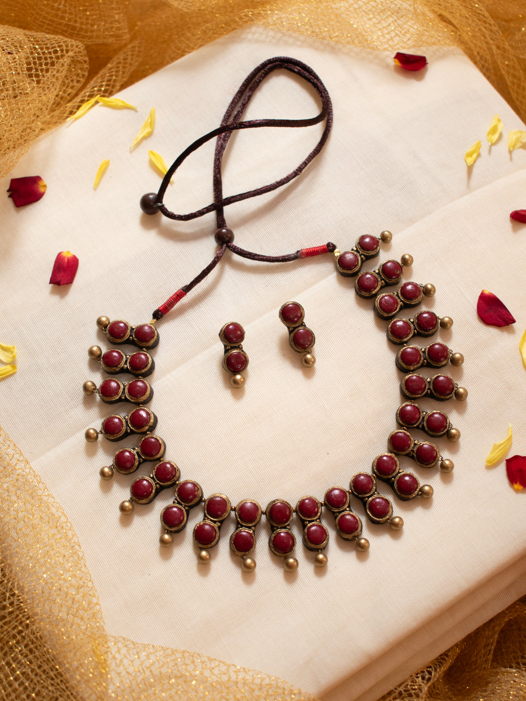 Antique Gold and Maroon Dual Circular Pattern Contemporary Handmade Terracotta Necklace Set