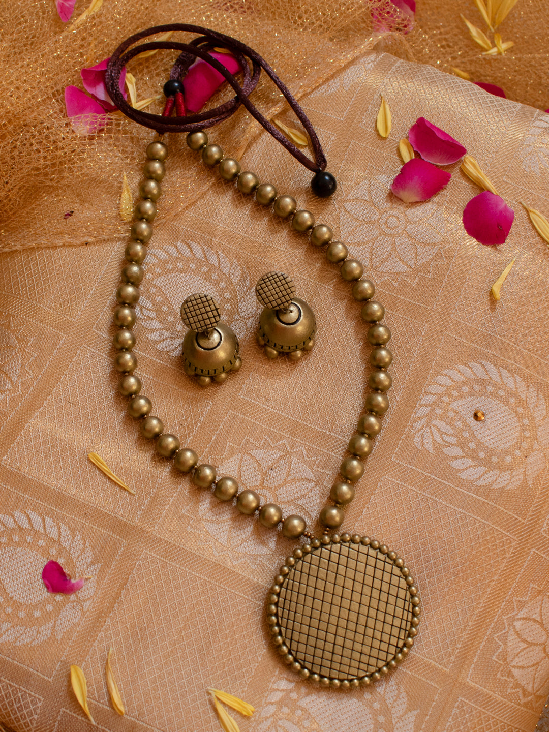 Antique Gold Criss Cross Pattern Round Pendant Mala Handmade Terracotta Necklace Set