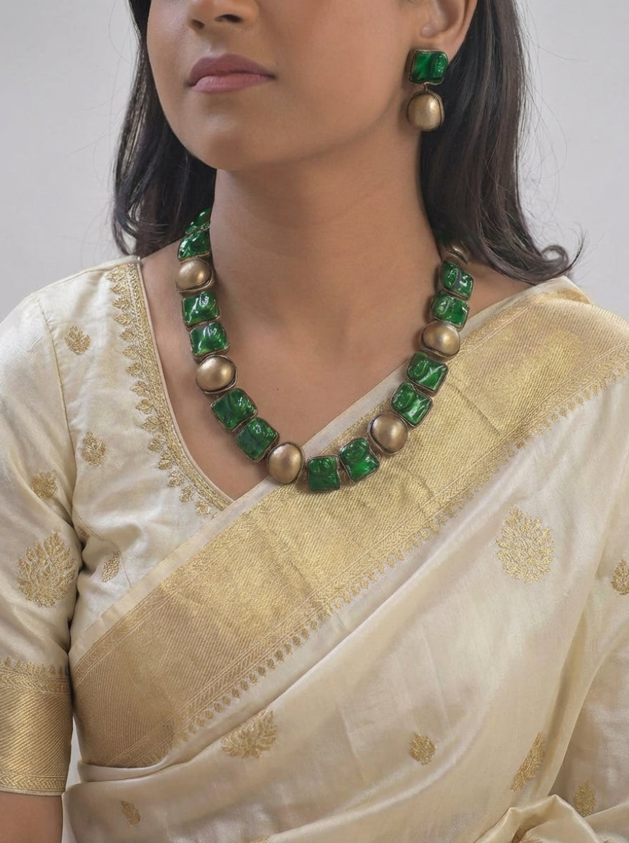 Elys 💚 — Royal Luxe Emerald Green/Antique Gold Imitation Pearl with Earrings