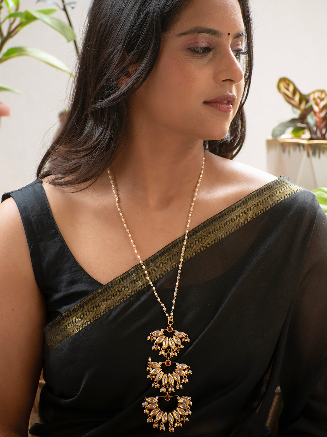 Premium Gold Finish Kundan and Kemp Stone Necklace with Pearls Chain