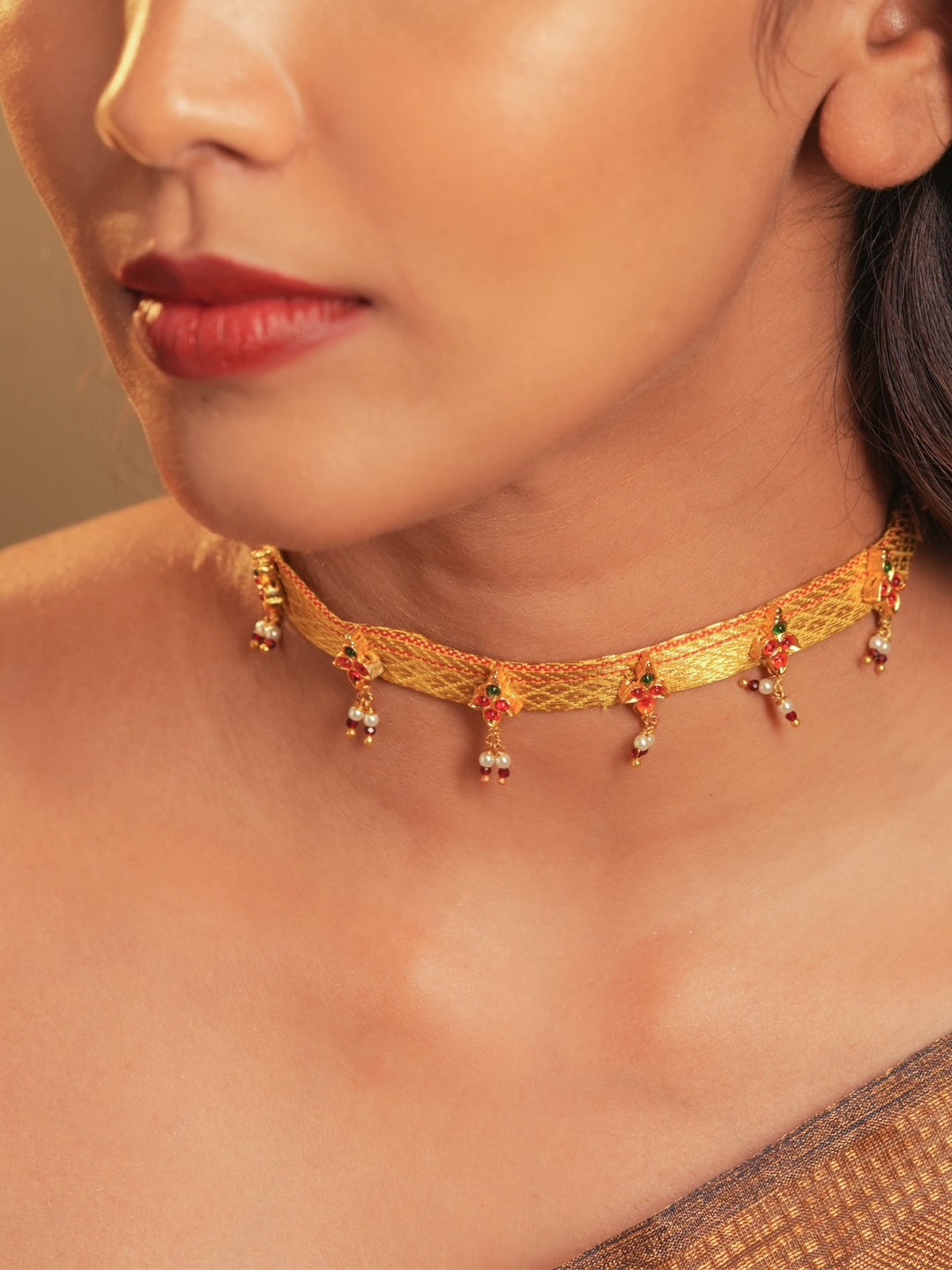 Gold Tone Temple Necklace Set- Broacde pearl choker-Yellow