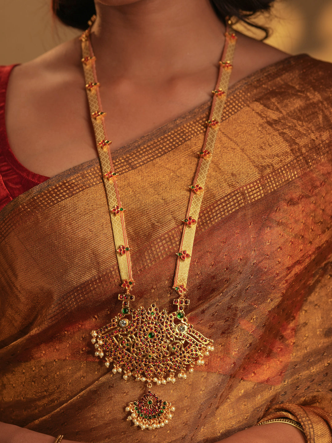 Zarminah — Gold Tone Temple Necklace Set Off-white Zari haaram