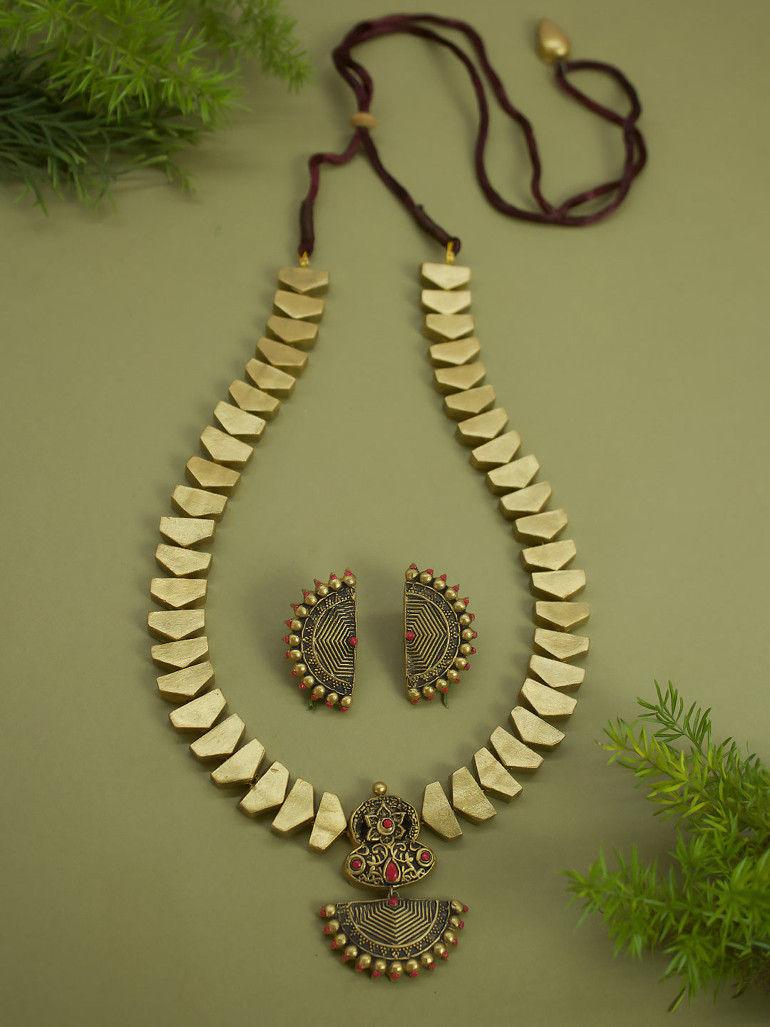 Uncut stone design pattern Antique Gold Pink Handmade Terracotta Long Necklace Set