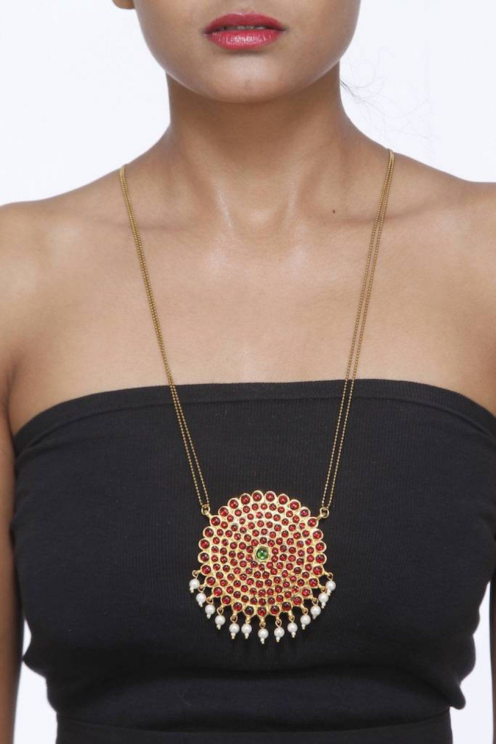 Gold Chain With A Flower Shaped Motif