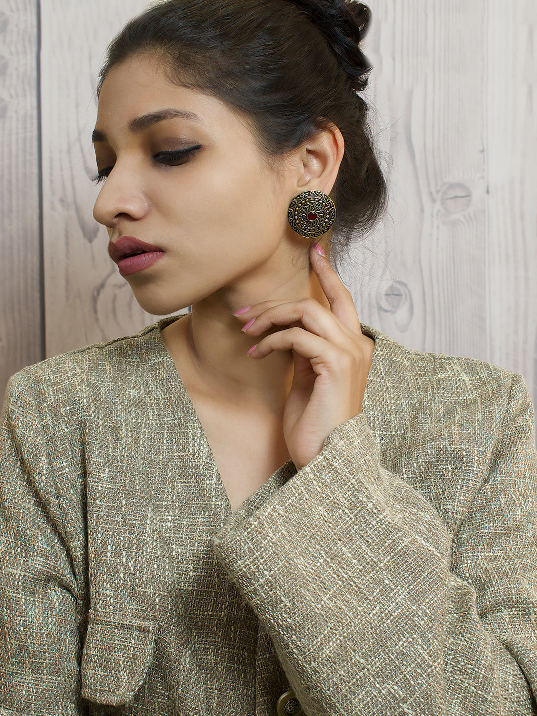 Circular Design Gold Earring