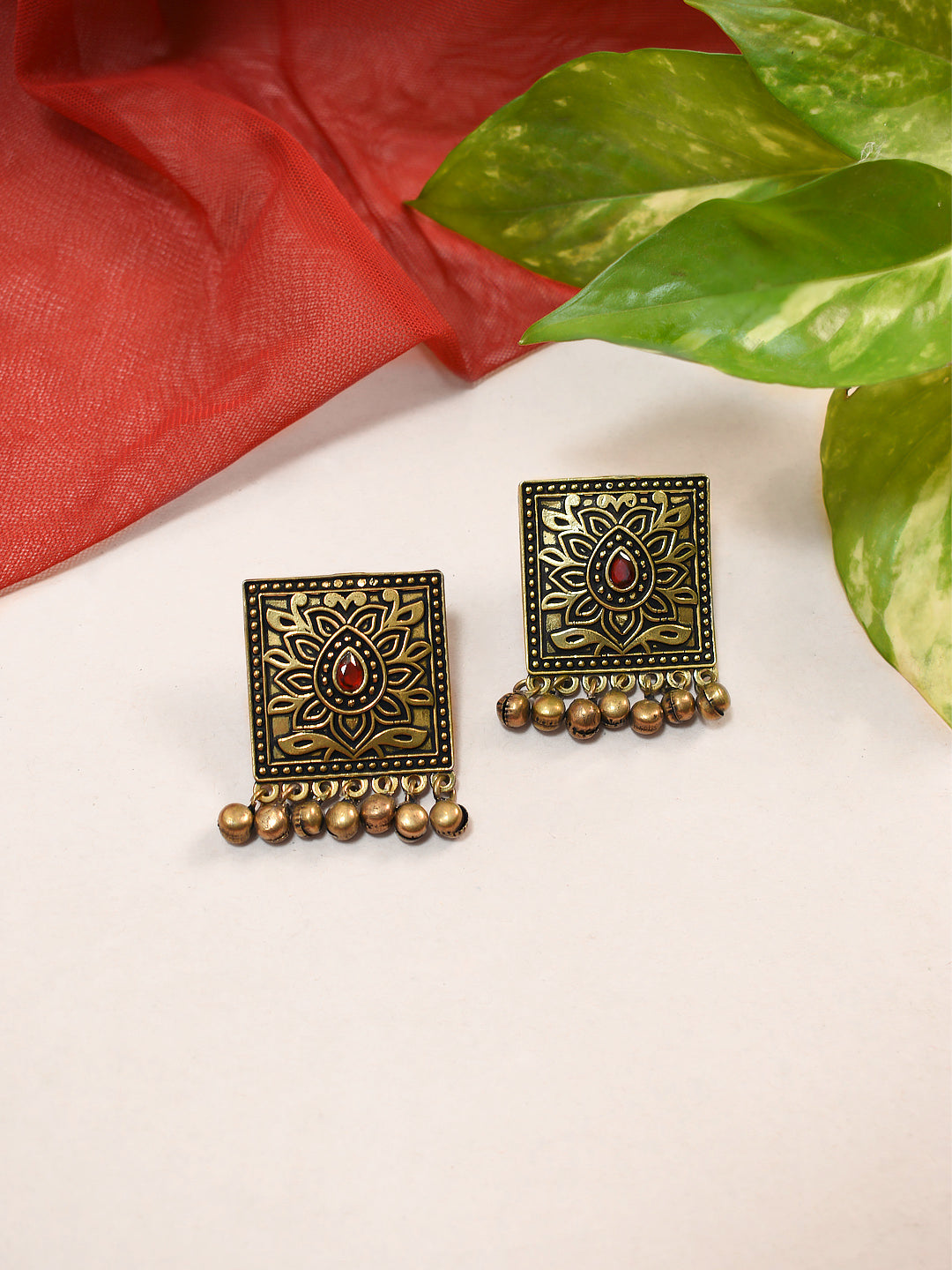 Tear Drop Design Gold Earring