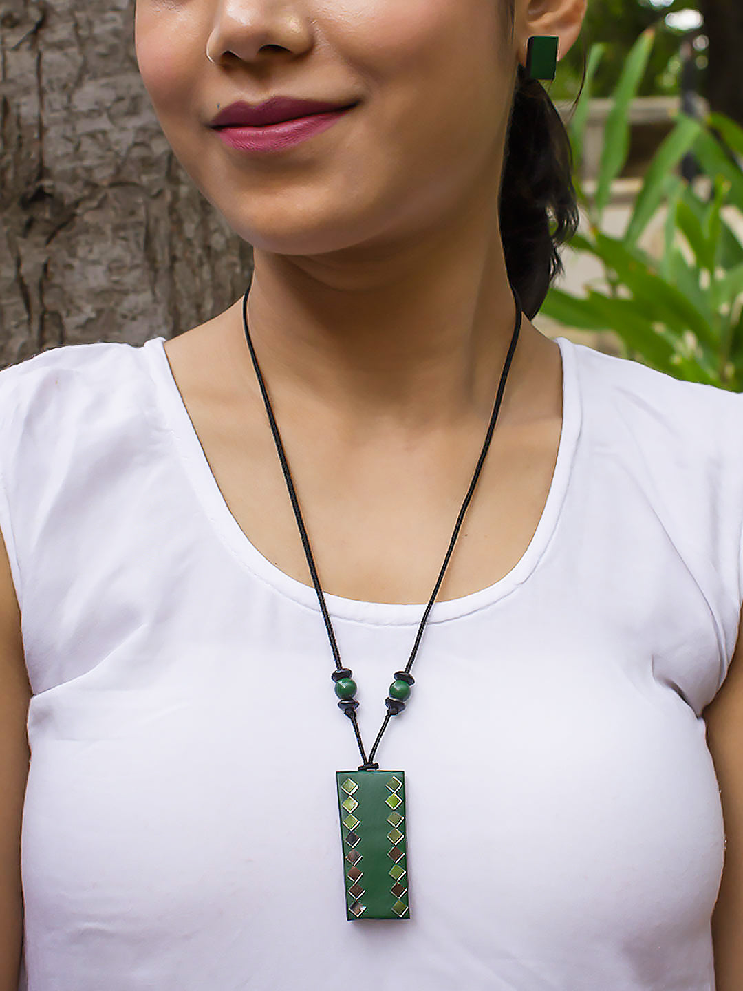 Bottle Green Geometric Rectangular Shape Mirror Design Work Minimalistic Handmade Terracotta Necklace Set