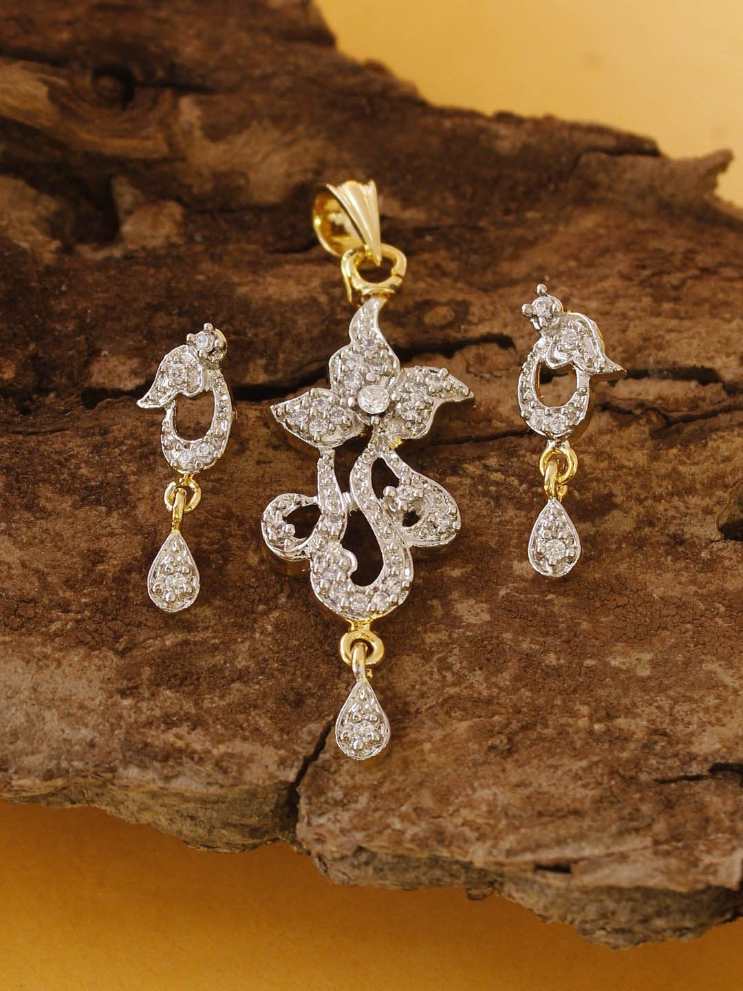 Avismaya Gold Plated With American Diamond Stone Pendant Set