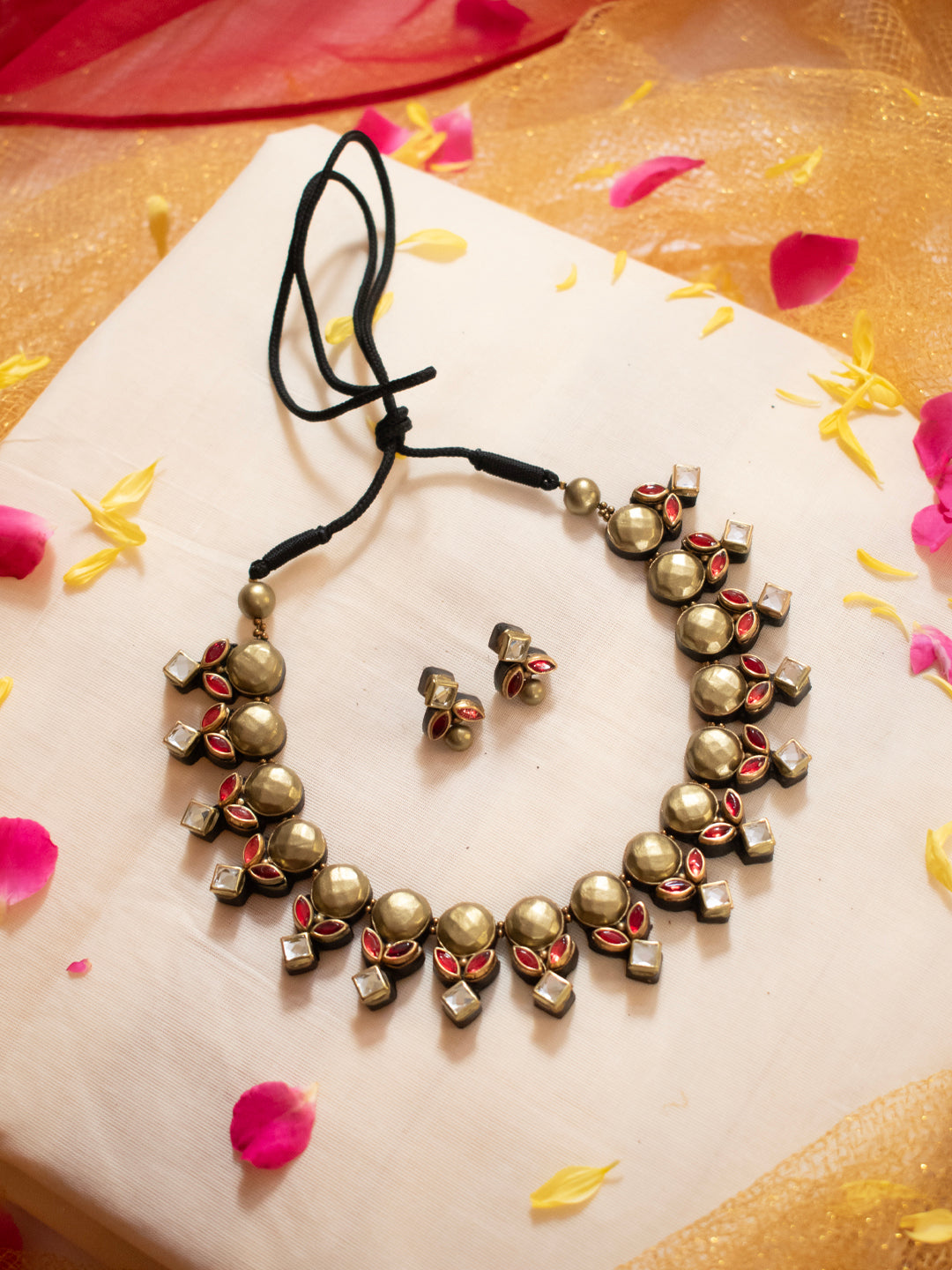 Antique Gold Red White Kundan Stone Circular Leaf Design Handmade Terracotta Necklace Set