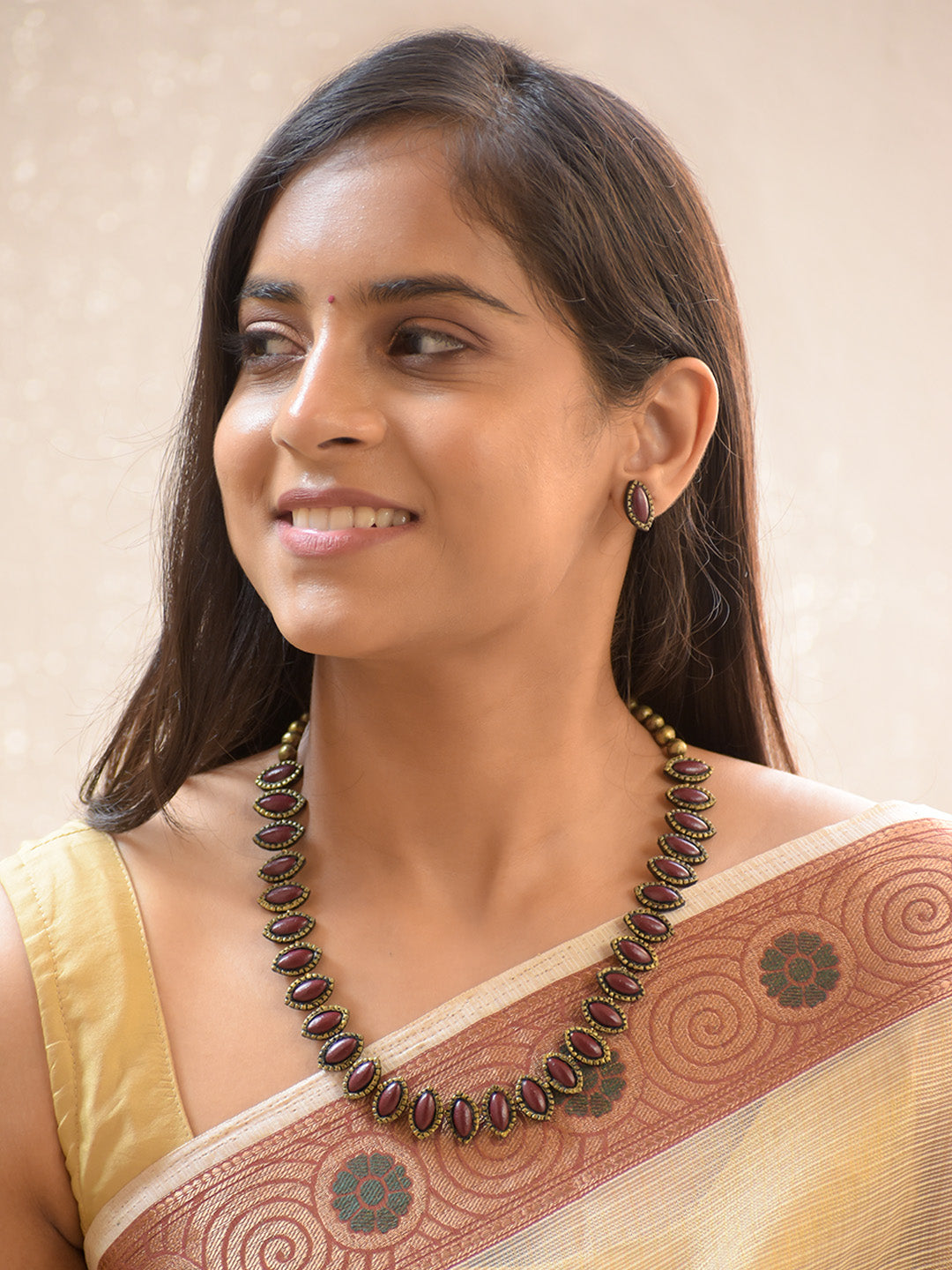 Handcrafted Antique Maroon Oval Stone Necklace Set