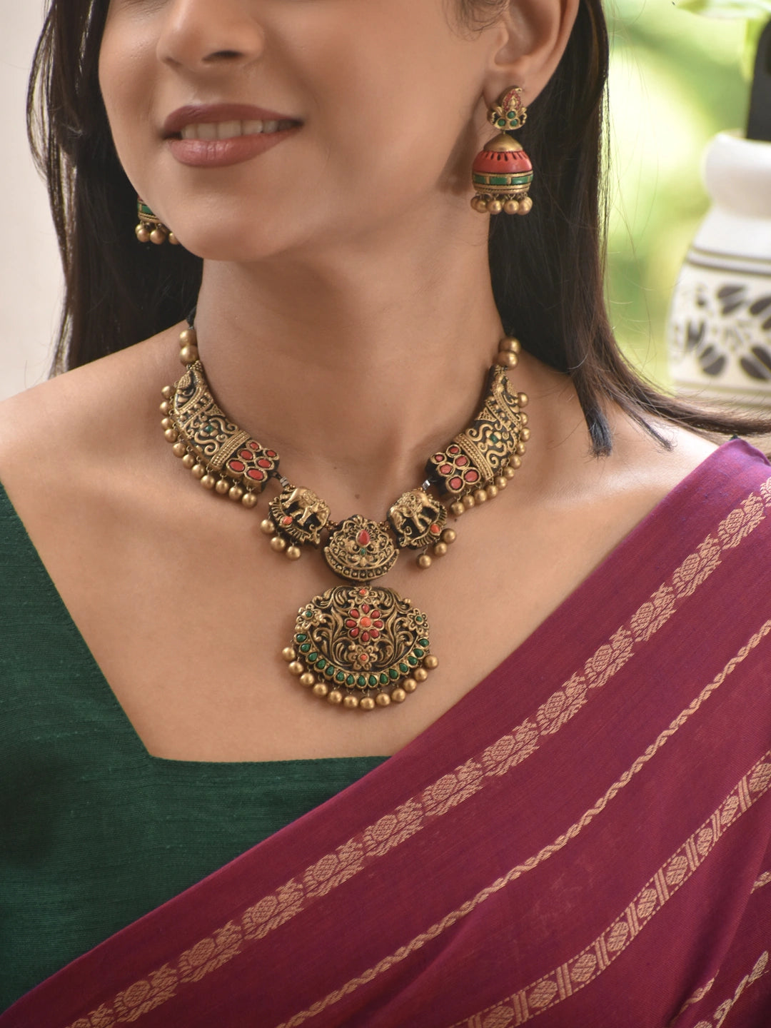 Red & Green Antique Gold Temple Pendant Necklace Set