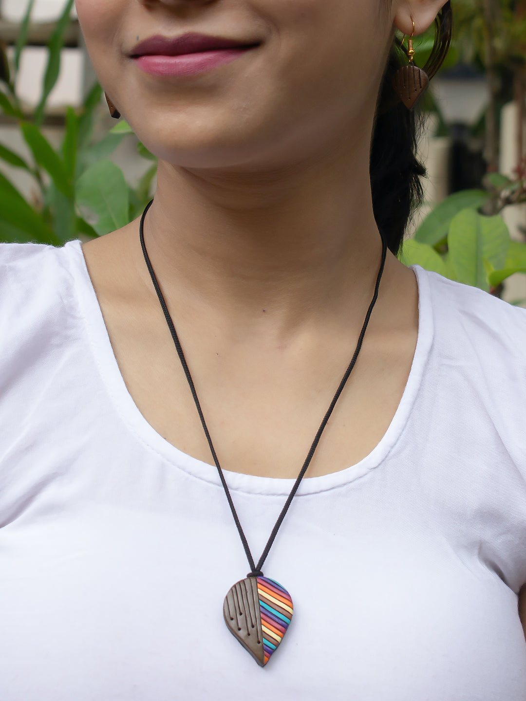 Leaf Design Brown Silver Black Turquoise Yellow Red Burst of Colors Handmade Terracotta Necklace Set