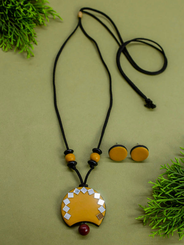 Yellow Crescent Moon Shape Mirror Design Work Minimalistic Handmade Terracotta Necklace Set