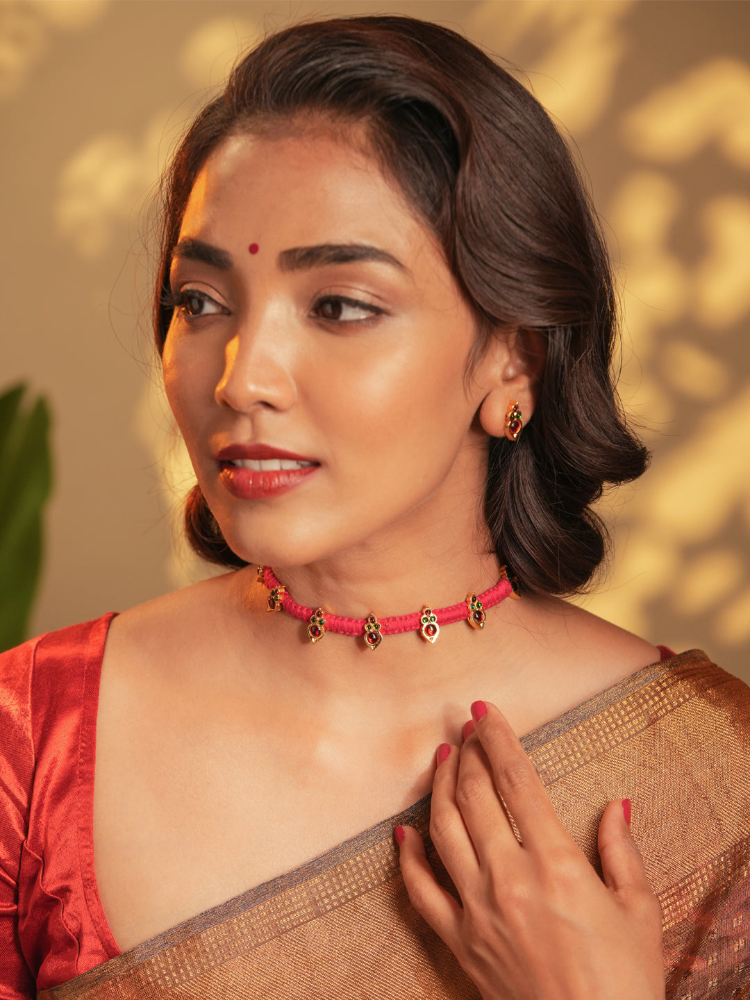 Gold tone temple necklace set-Red Thread Choker
