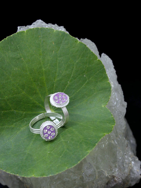 Oxidised Silver Plated Oval Design Adjustable Purple Color Toe ring