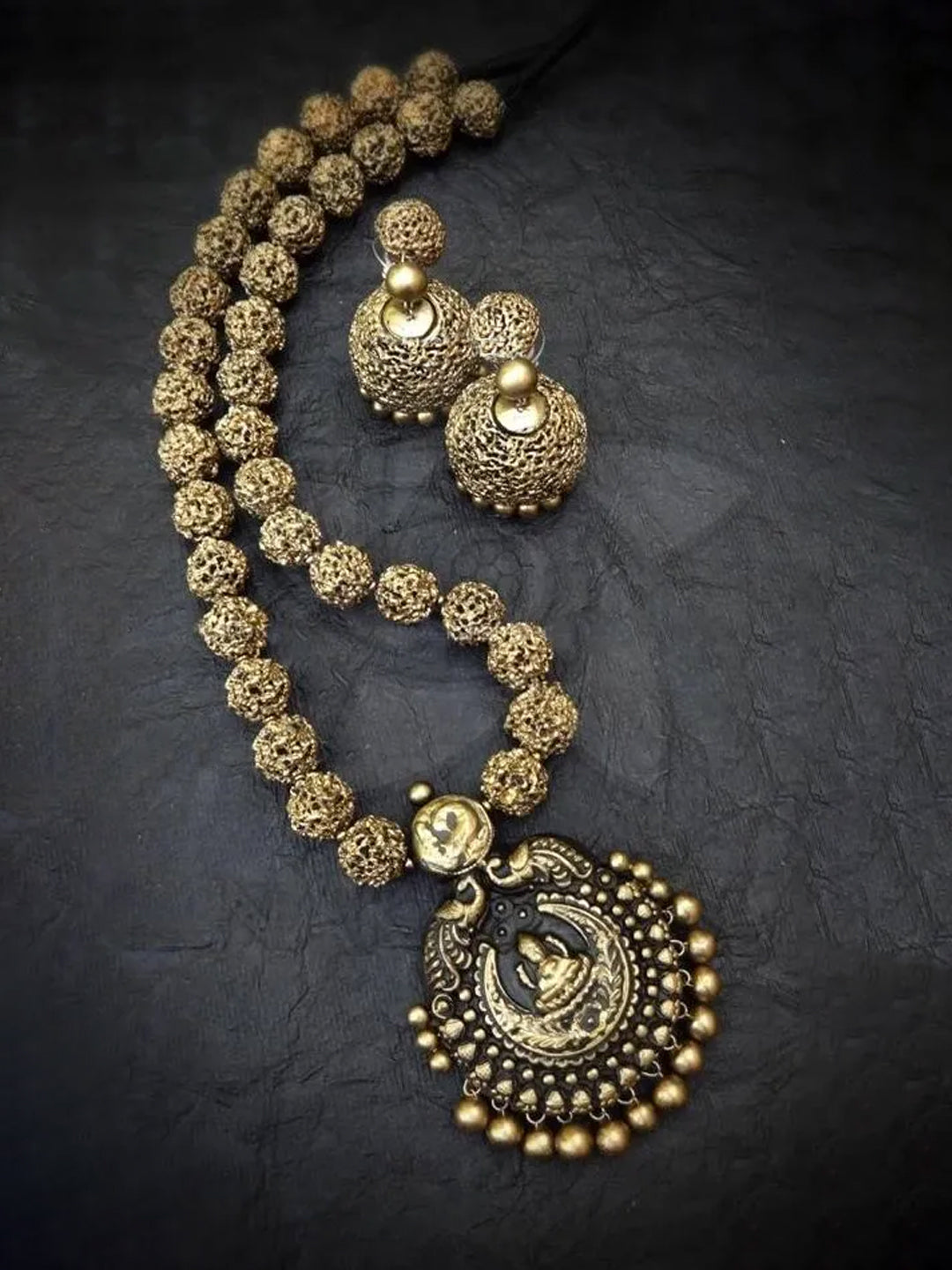 Lakshmi Design Hand Painted Terracotta Jewellery Set