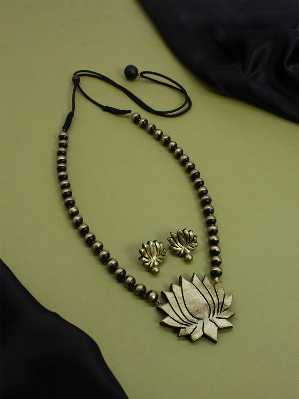 Lotus Design Hand Painted Terracotta Jewellery Set