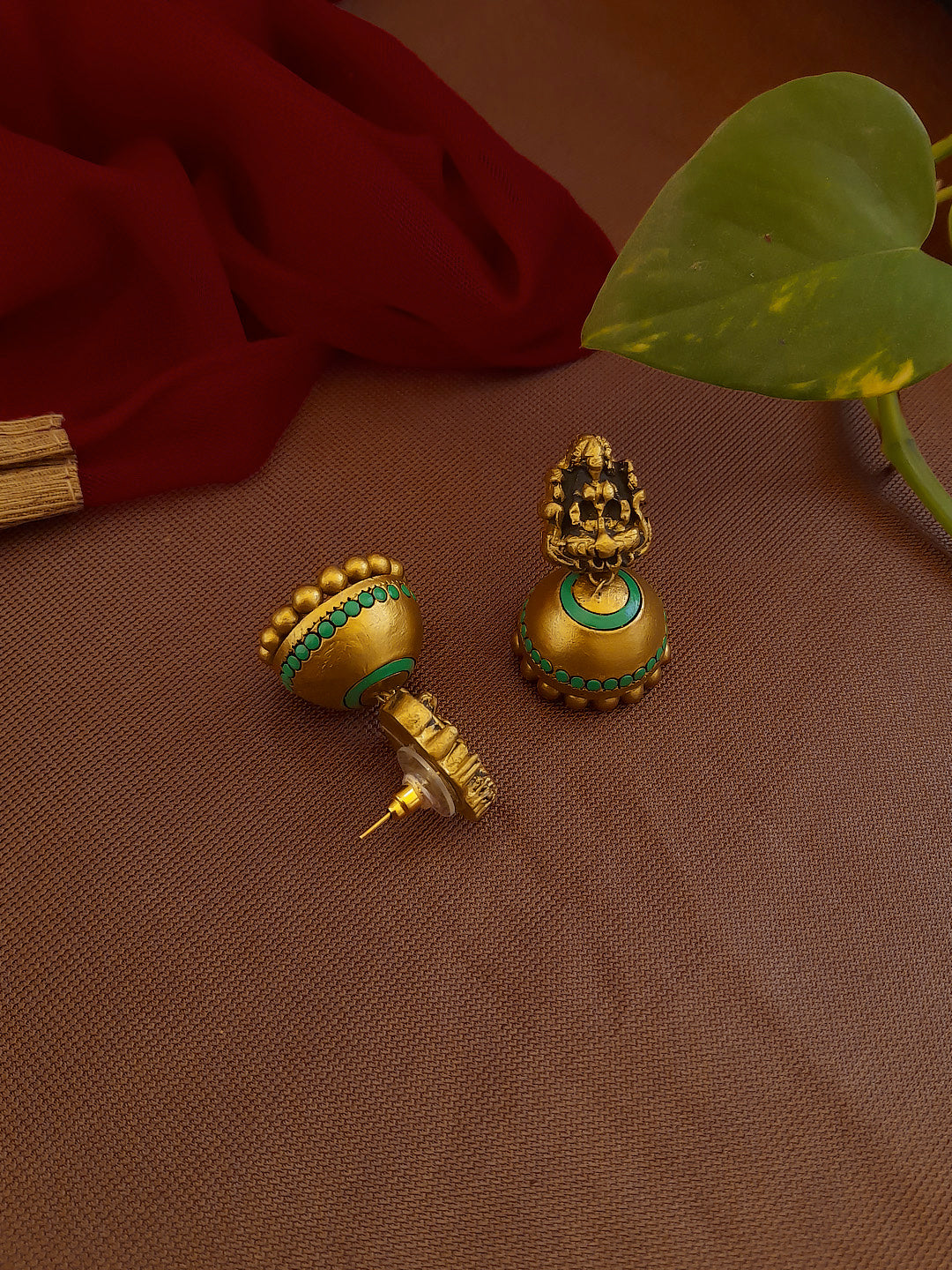 Antique Gold Toned Lakshmi Design Pendant With Peacock Design Motifs Terracotta Necklace Set