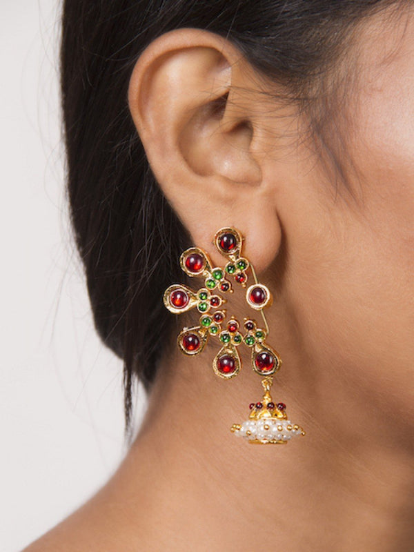 Simple Motifs With A Jhumka