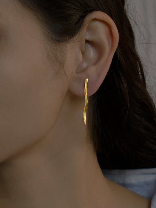 Wave Design Copper Earring