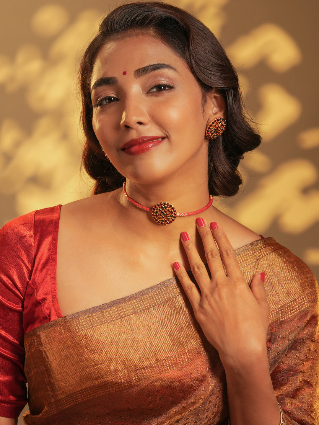 Zarvaniyah — Gold Tone Temple Necklace Set- Jada Billa zari Choker Red