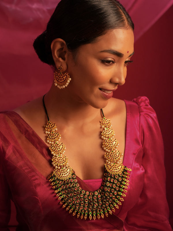 Gold Tone Temple Necklace Set- Black nethichutti