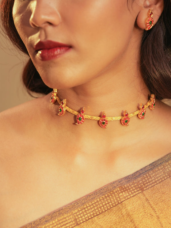 Gold tone temple necklace set- Yellow maanga Choker