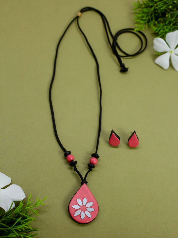 Pink Pear Shape Mirror Design Work Minimalistic Handmade Terracotta Necklace Set