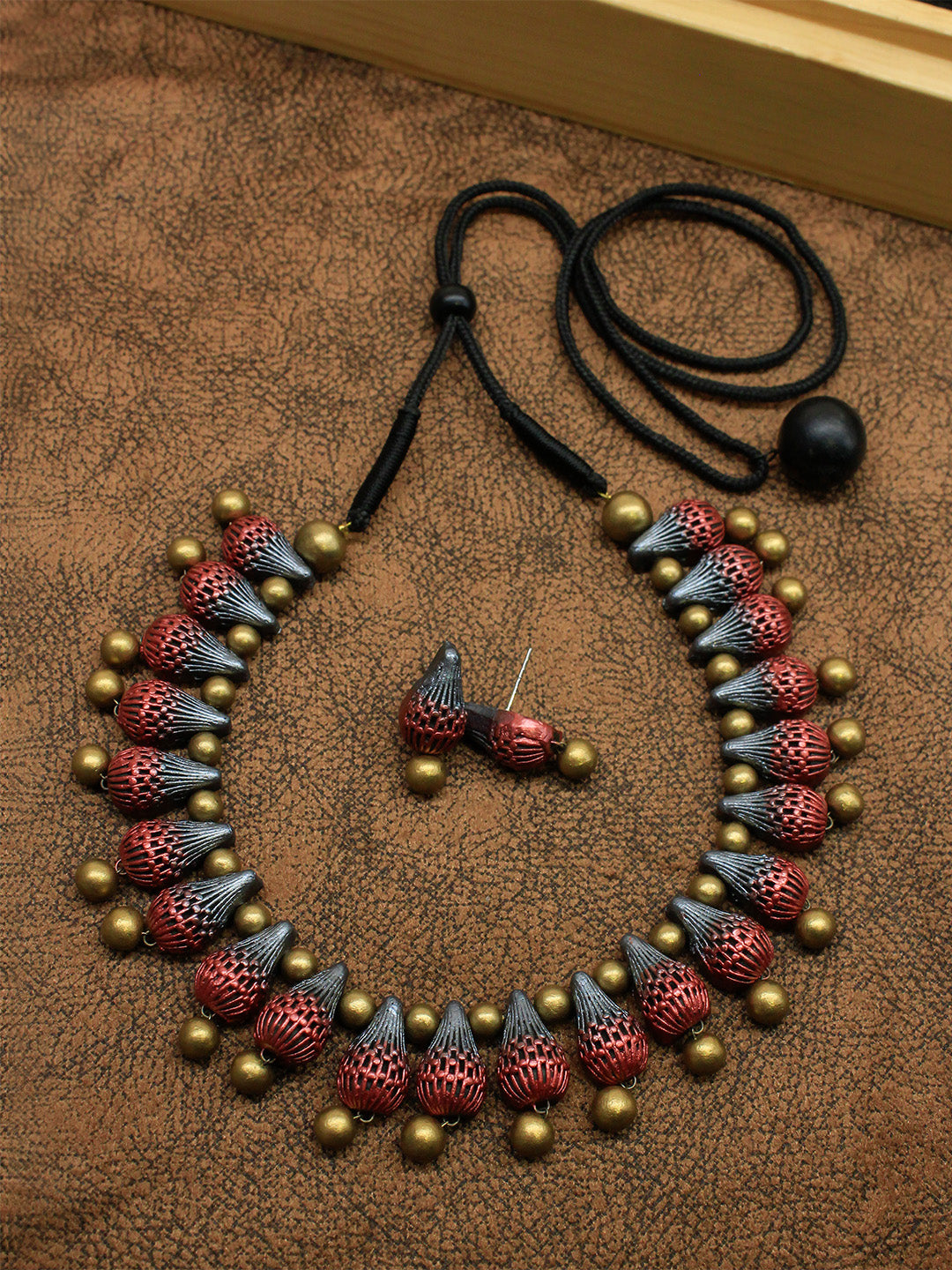Copper Silver and Gold Ombre Dual Shade Pear Shape Pattern Handmade Terracotta Necklace Set