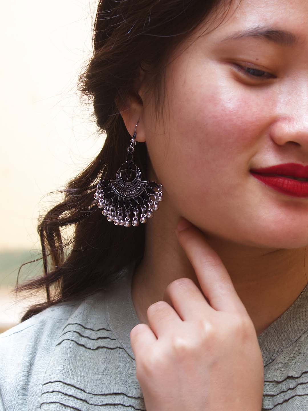 Floral Design Black Dangler Afghani Earring