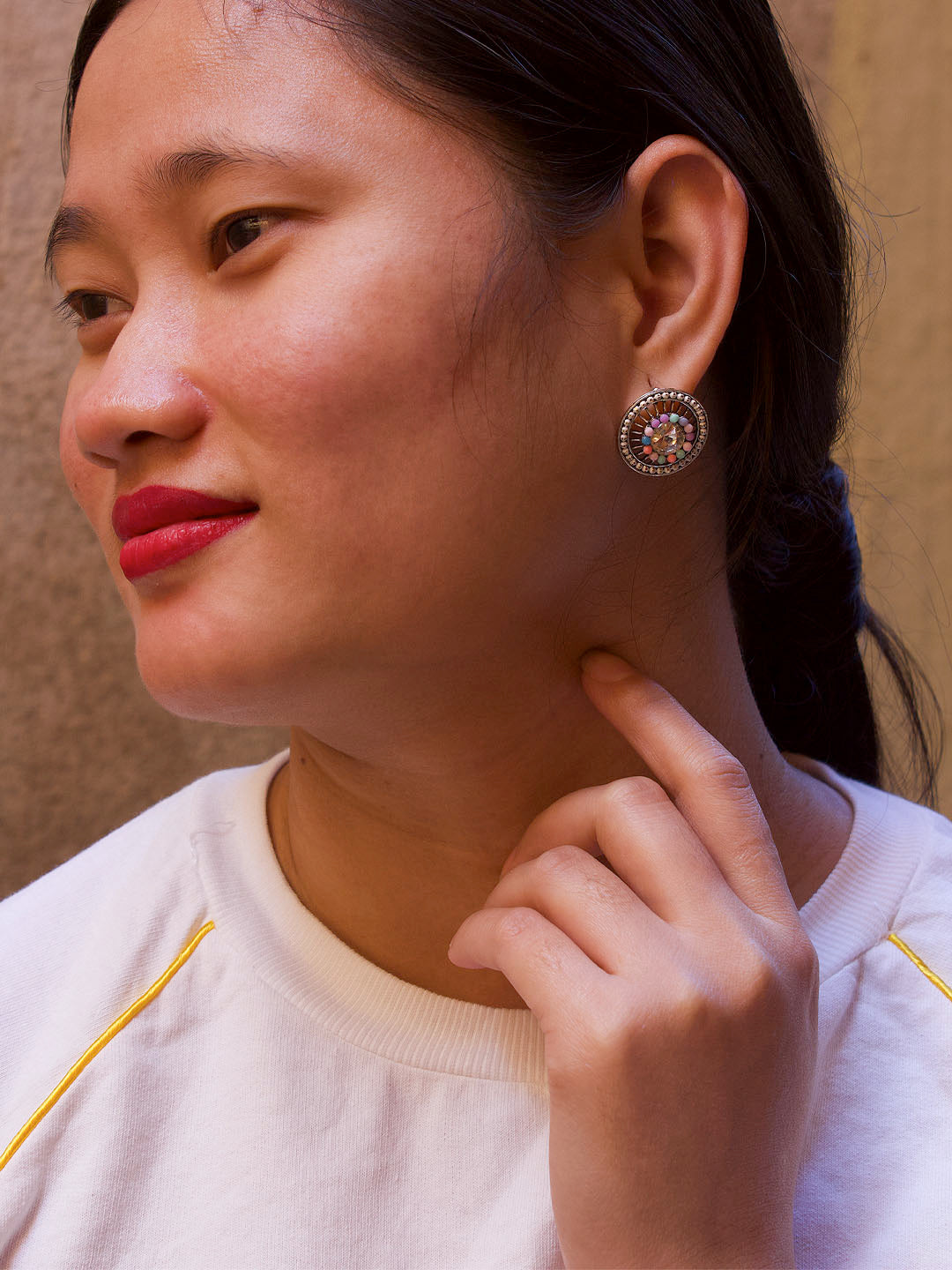 Round Design  White Stud  With Stones Earring