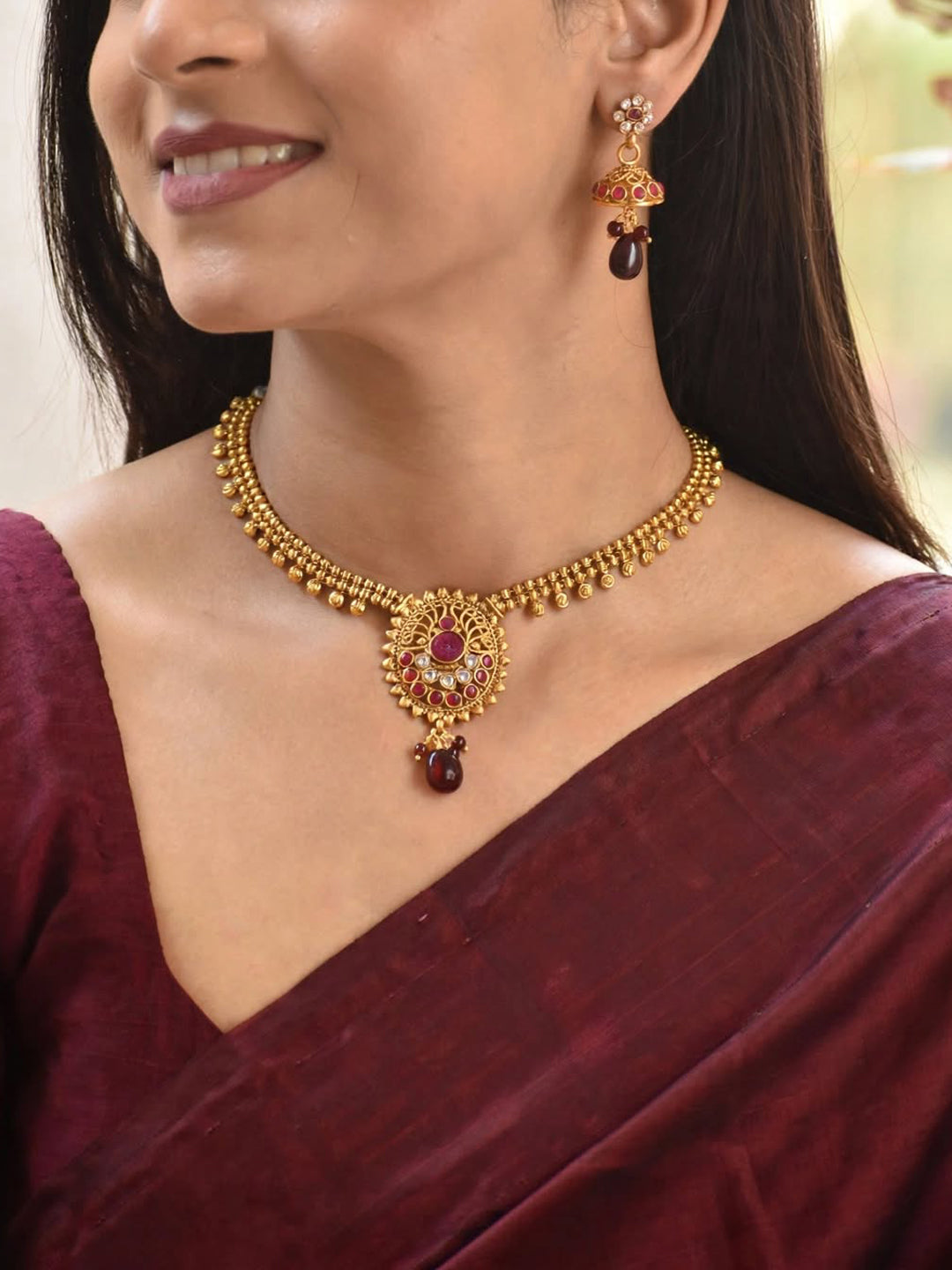 Avismaya Antique Gold Plated 2 Line Necklace With Round Shape Pendant Necklace Set