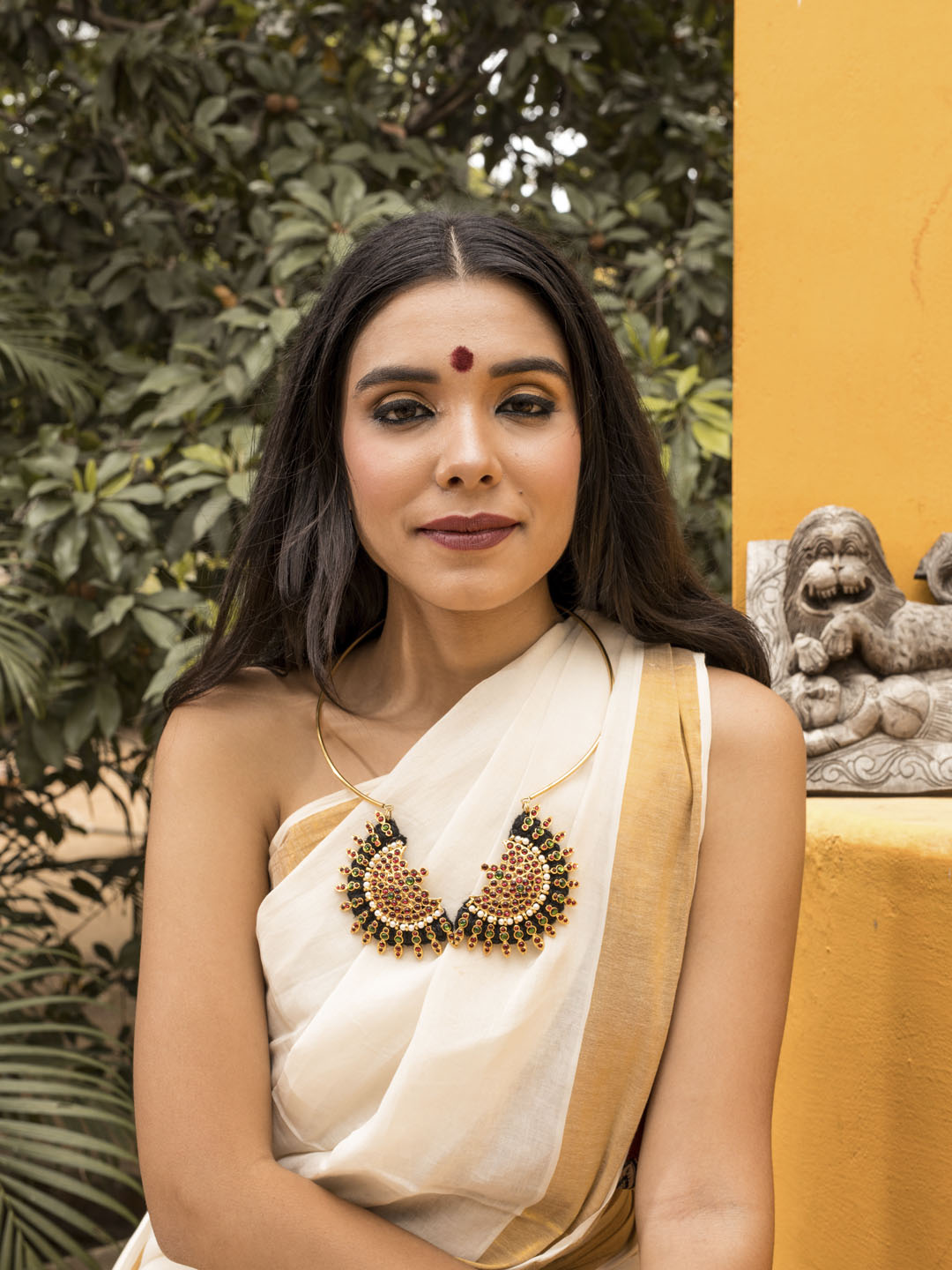 Designer Contemporary 2 Sided Half Circular Fringe Pendant Choker Necklace