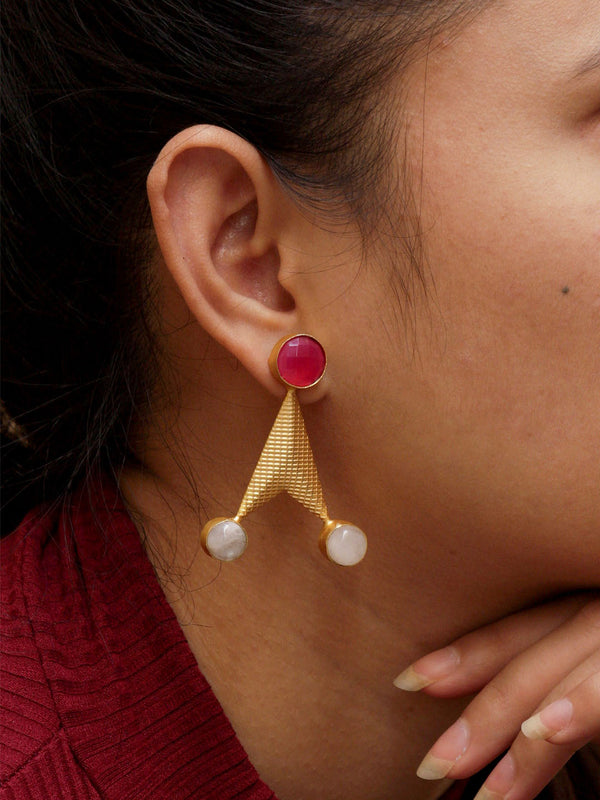 Avismaya Gold Plated Arrow Pattern Design Semi Precious Pink And White Color Crystal Stone Stud Earring