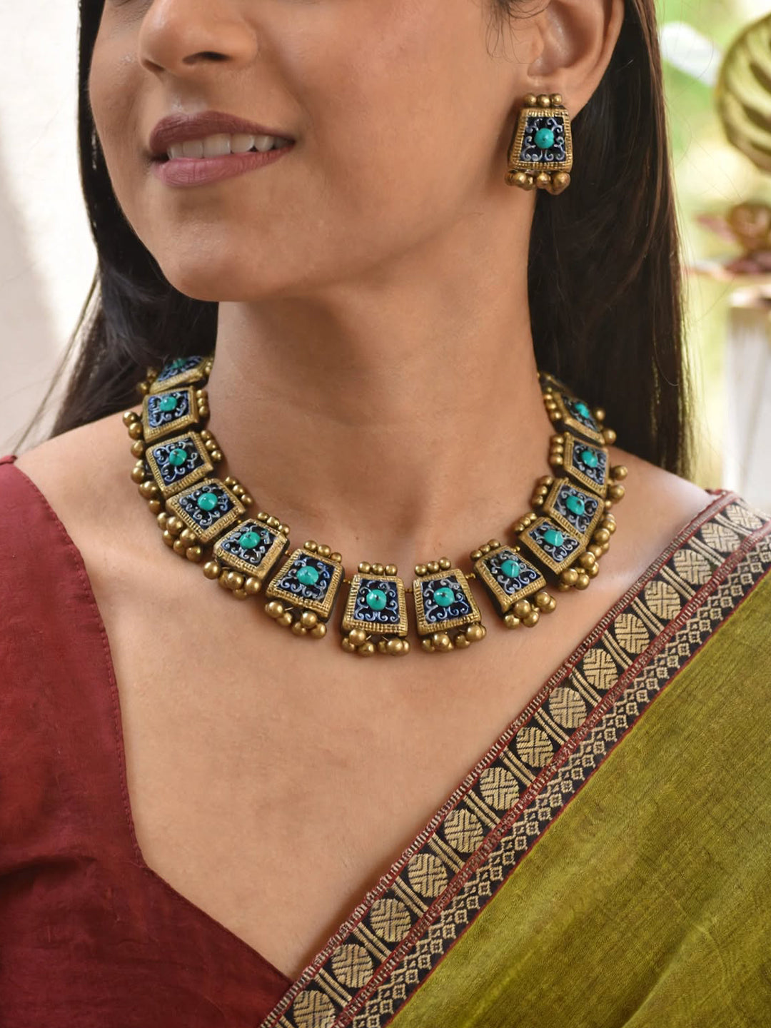 Flower Design Hand Painted Finish Terracotta Jewellery Set in Blue Color