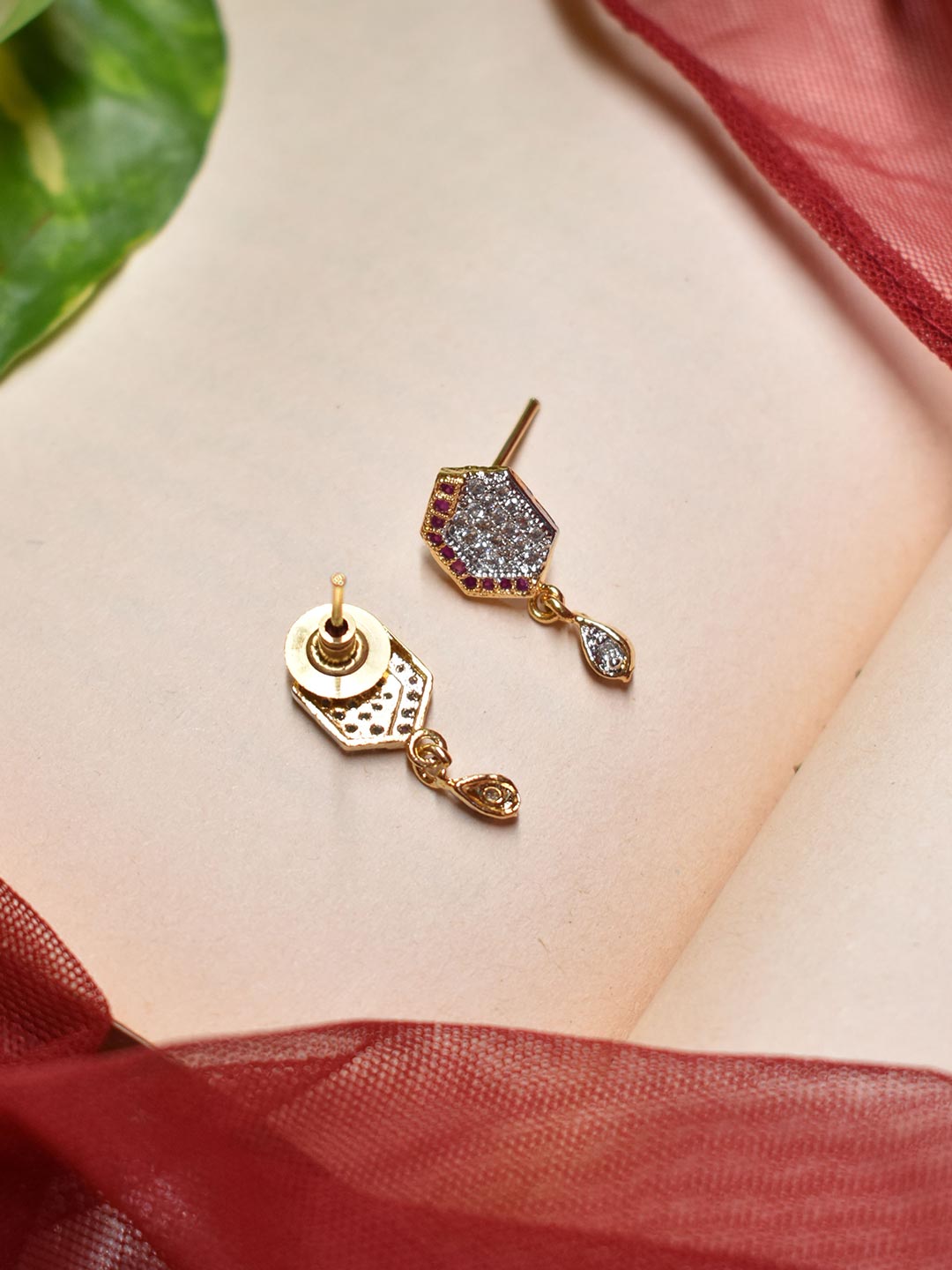High Quality Gold Plated Geometrical Shape Pendant CZ Stones With Earring Set