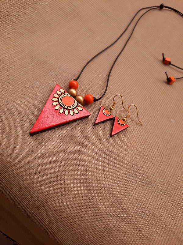 Antique Gold Toned Red Color Triangular Shape Floral Design Pendant Terracotta Medium Necklace Set