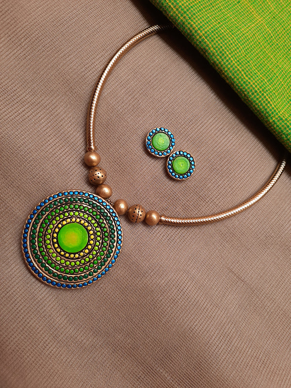 Antique Gold Toned Circular Shape Pendant Green And Blue Color Terracotta Choker Necklace Set