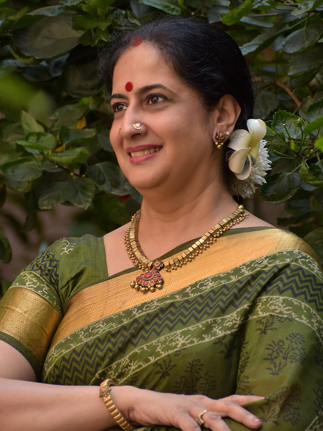 Handmade Terracotta Red-Polki Pendant Necklace Set with Antique Gold Block Beads