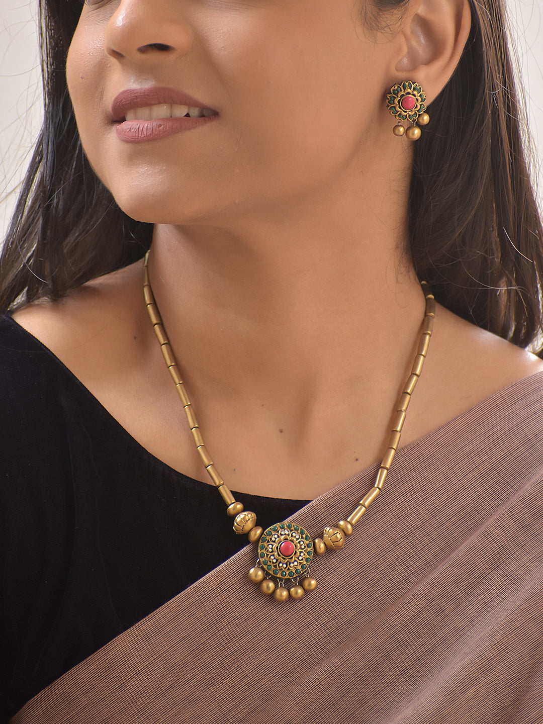 Aaradhya – Handmade Terracotta Lotus-Mandala Necklace Set with Antique Gold Bead Detailing