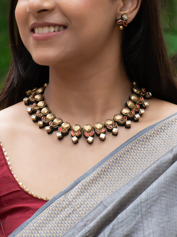 Antique Gold Red White Kundan Stone Circular Leaf Design Handmade Terracotta Necklace Set