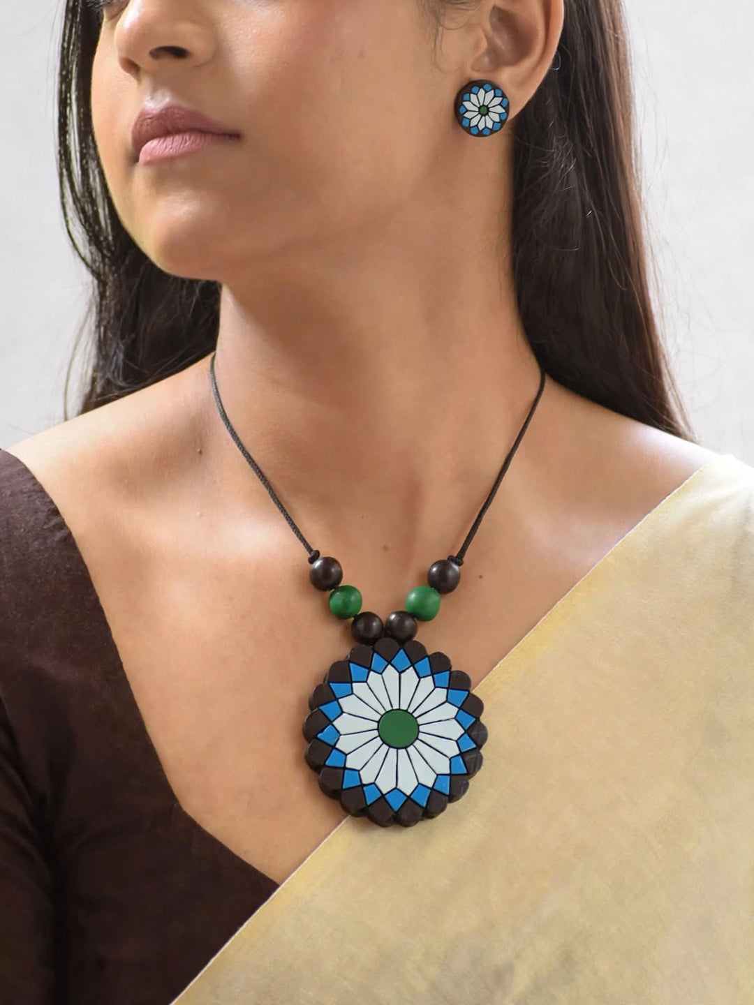 Antique Gold Toned Multicolor Circular Shape Floral Design Pendant Terracotta Medium Necklace Set