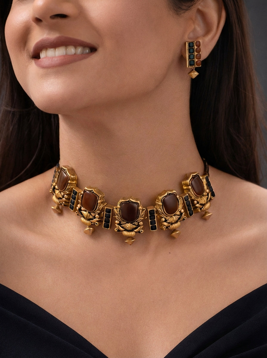 Cocoa Crest 🍫 — Traditional Gold Chocolate Brown and Block Royal Choker Set