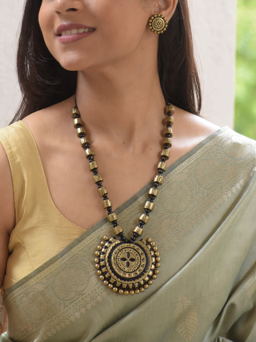 Kalaratna — Black and Golden Colour Circular Shape Pendant Terracotta Necklace Set