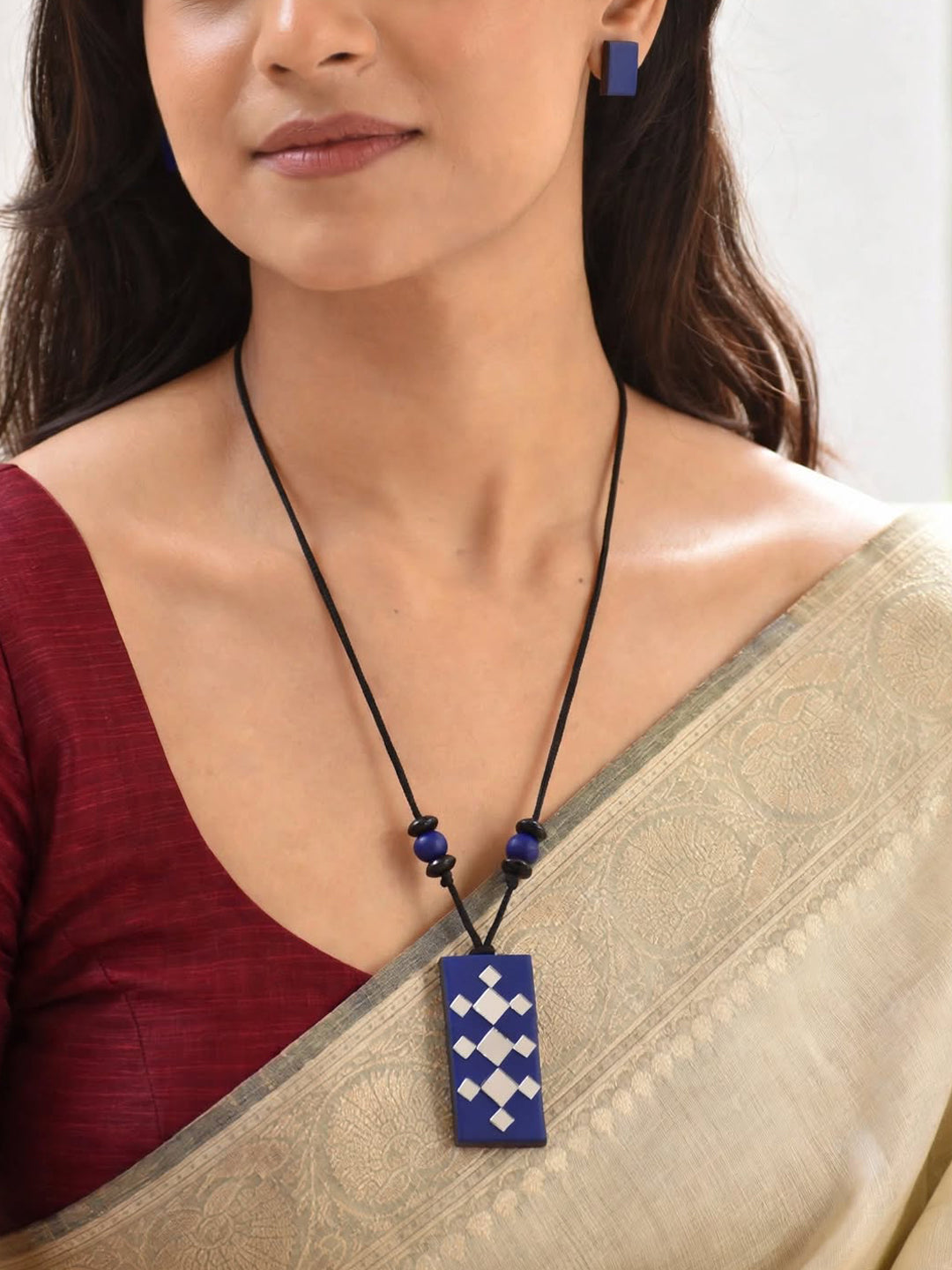 Blue Geometric Rectangular Shape Mirror Design Work Minimalistic Handmade Terracotta Necklace Set