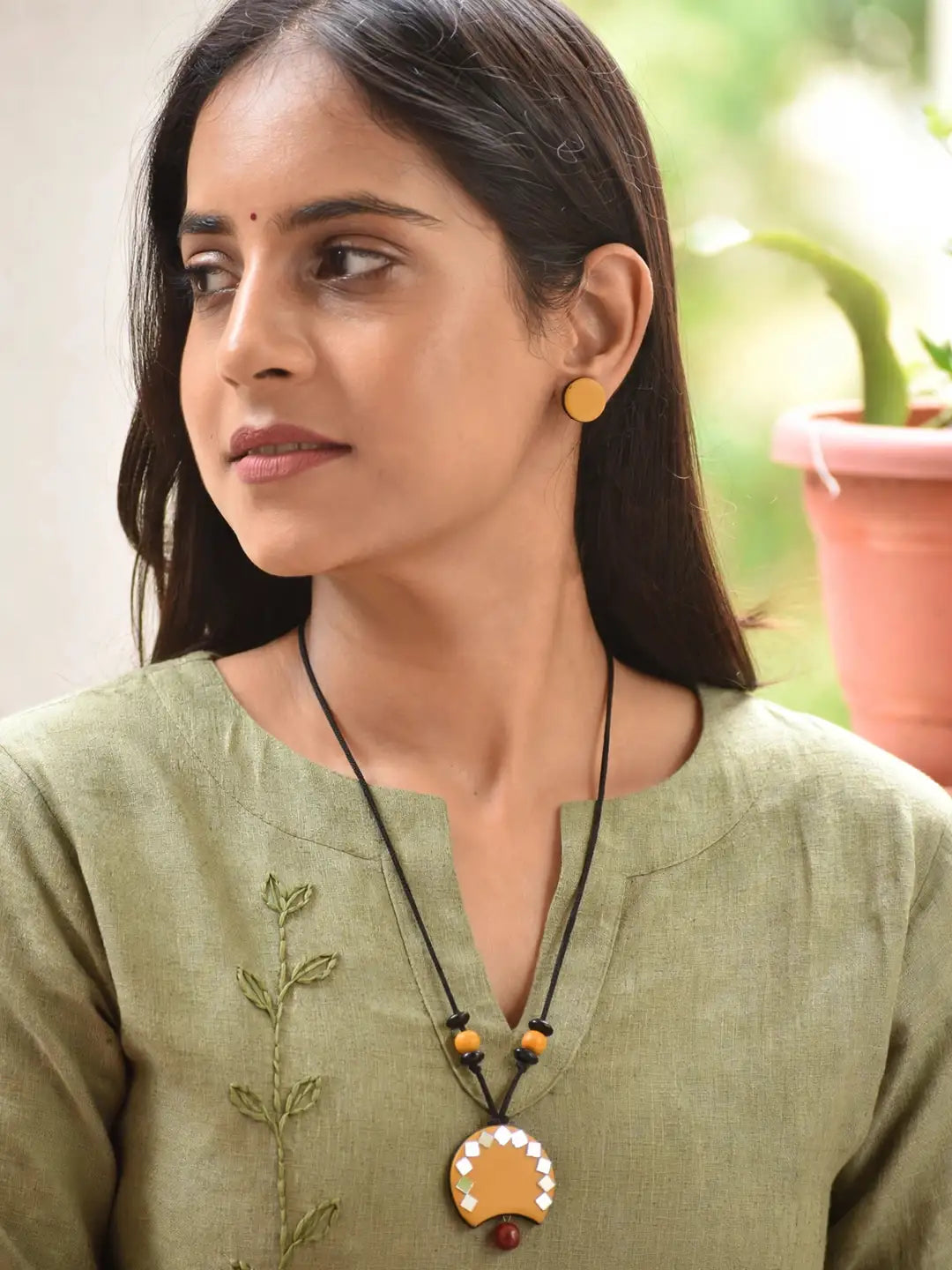 Yellow Crescent Moon Shape Mirror Design Work Minimalistic Handmade Terracotta Necklace Set